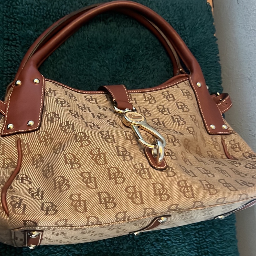 Dooney&Bourke EXCELLENT CONDITION